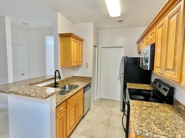 For Rent: $1,695 (2 beds, 2 baths, 954 Square Feet)