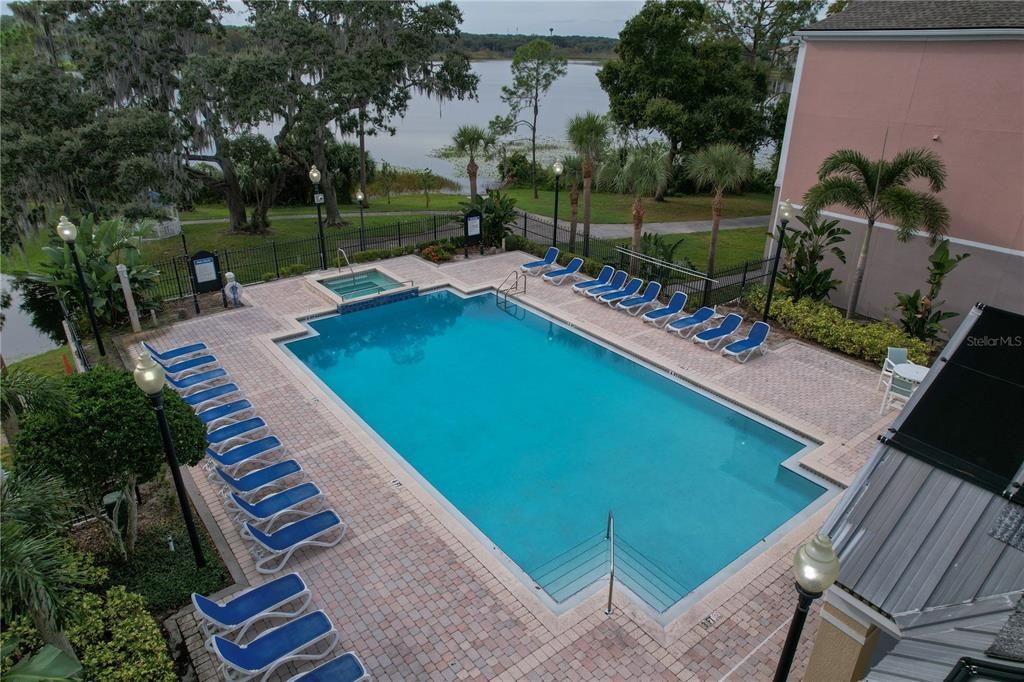 For Sale: $159,900 (1 beds, 1 baths, 945 Square Feet)