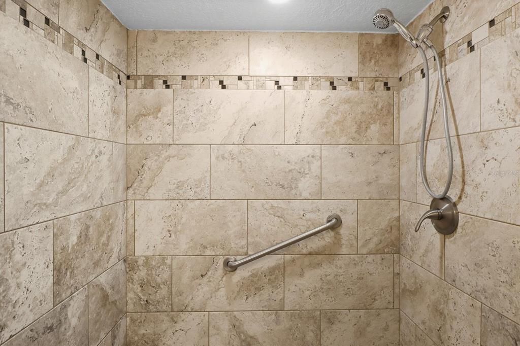 For Sale: $360,000 (3 beds, 2 baths, 1868 Square Feet)