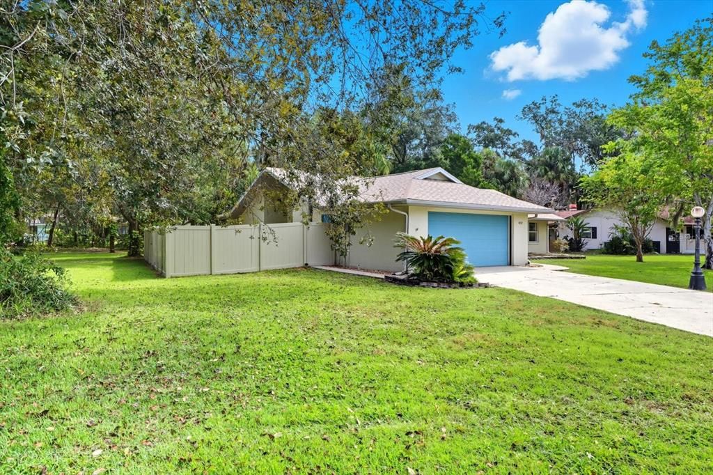 For Sale: $360,000 (3 beds, 2 baths, 1868 Square Feet)