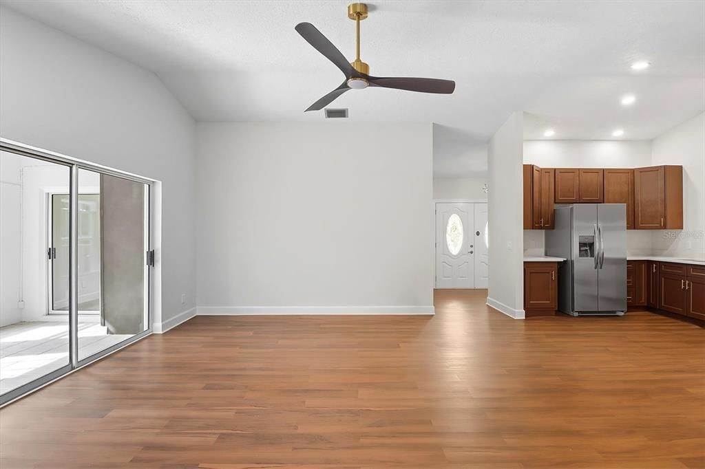 For Sale: $360,000 (3 beds, 2 baths, 1868 Square Feet)