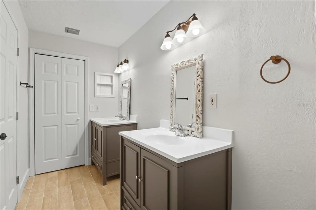 For Sale: $360,000 (3 beds, 2 baths, 1868 Square Feet)