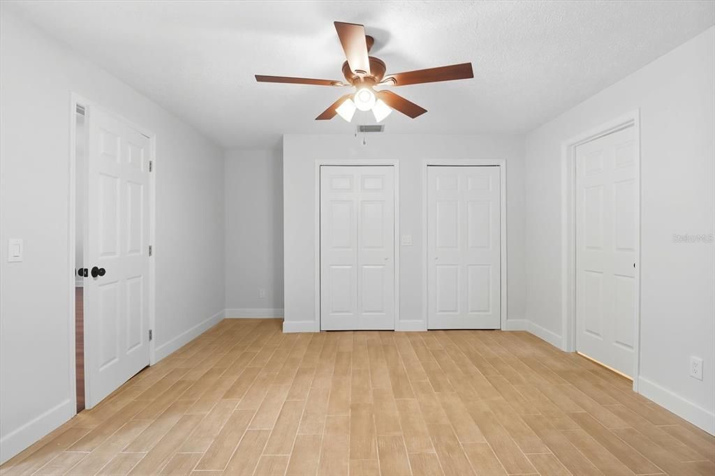 For Sale: $360,000 (3 beds, 2 baths, 1868 Square Feet)