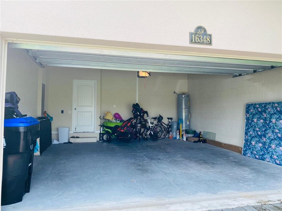 出租: $3,199 (4 贝兹, 3 浴室, 2477 平方英尺)