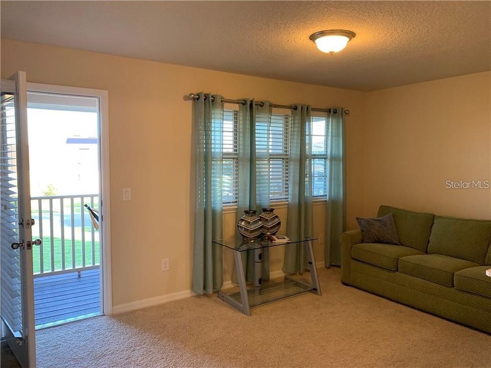 出租: $3,199 (4 贝兹, 3 浴室, 2477 平方英尺)