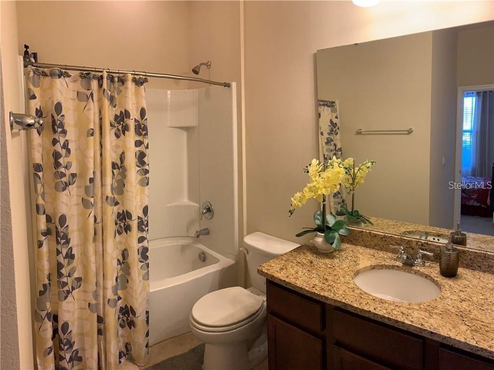 出租: $3,199 (4 贝兹, 3 浴室, 2477 平方英尺)