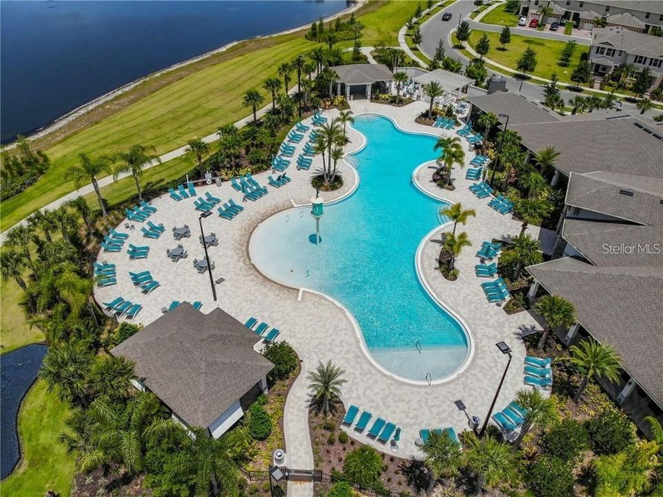 出租: $3,199 (4 贝兹, 3 浴室, 2477 平方英尺)