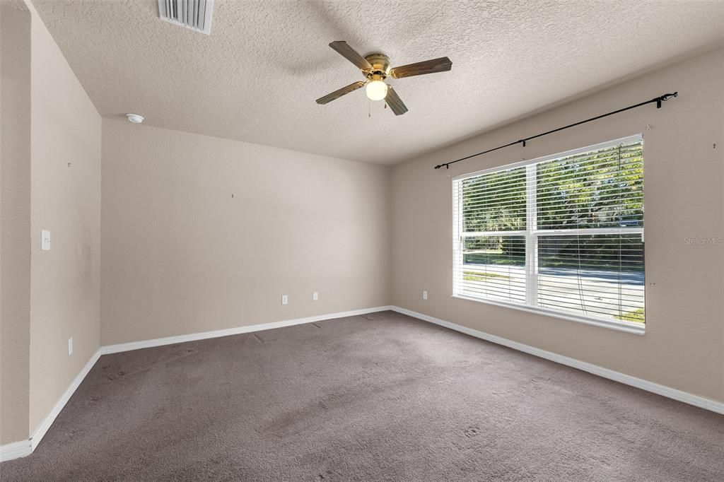 待售: $259,900 (3 贝兹, 2 浴室, 1437 平方英尺)