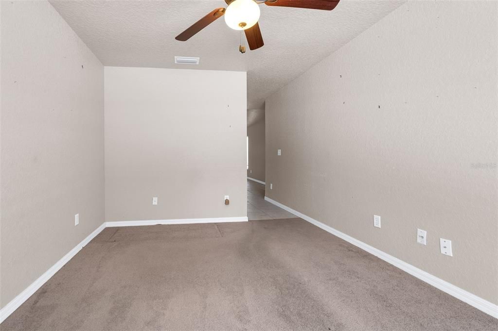 待售: $259,900 (3 贝兹, 2 浴室, 1437 平方英尺)