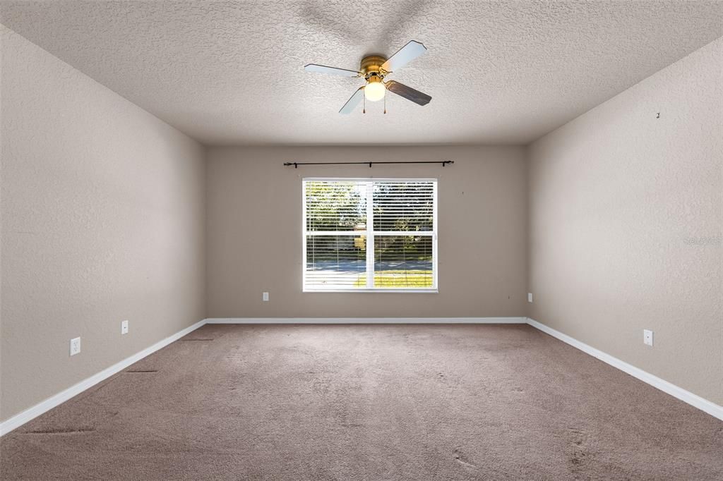 待售: $259,900 (3 贝兹, 2 浴室, 1437 平方英尺)