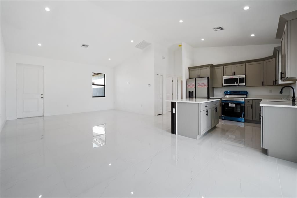 For Sale: $498,000 (4 beds, 2 baths, 1658 Square Feet)