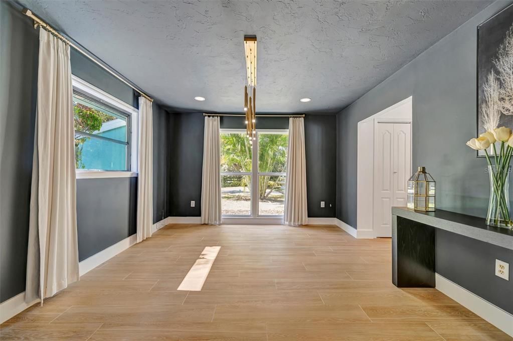 For Sale: $1,197,000 (4 beds, 3 baths, 2770 Square Feet)