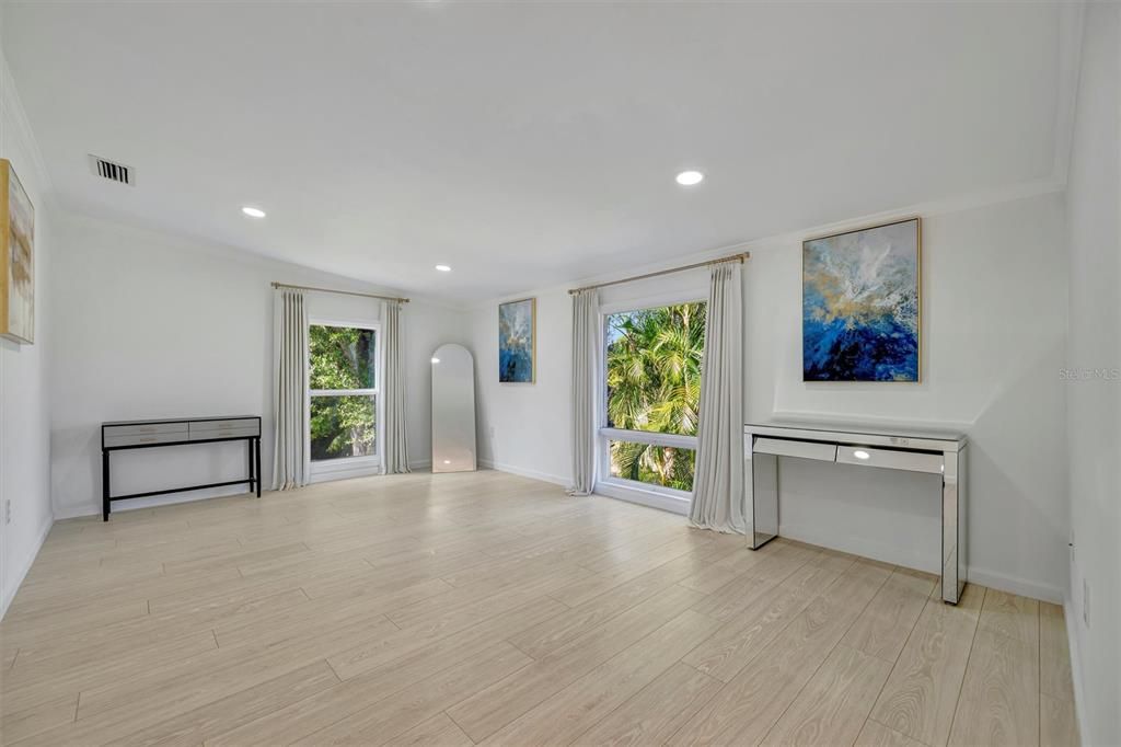 For Sale: $1,197,000 (4 beds, 3 baths, 2770 Square Feet)