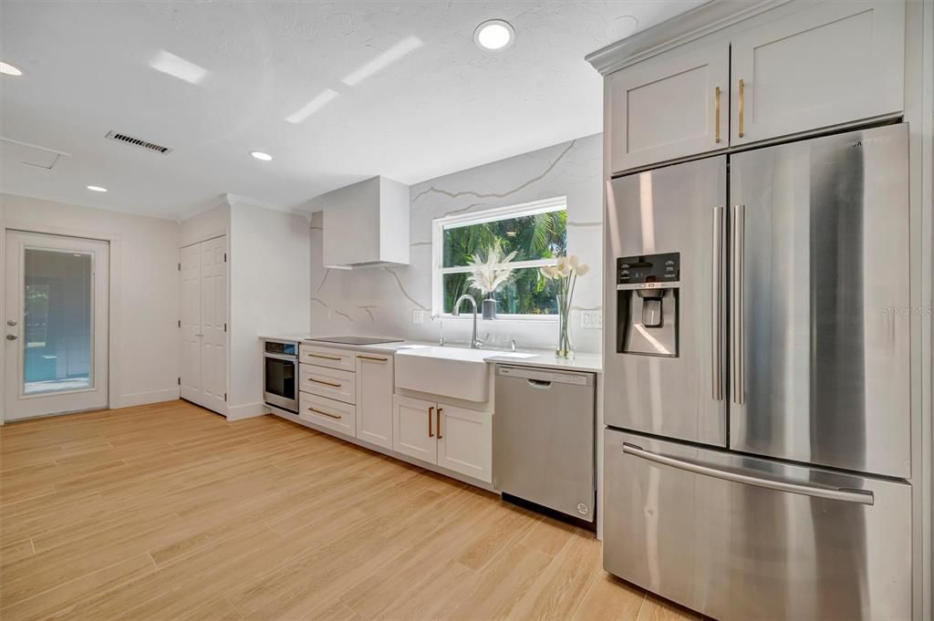 For Sale: $1,197,000 (4 beds, 3 baths, 2770 Square Feet)