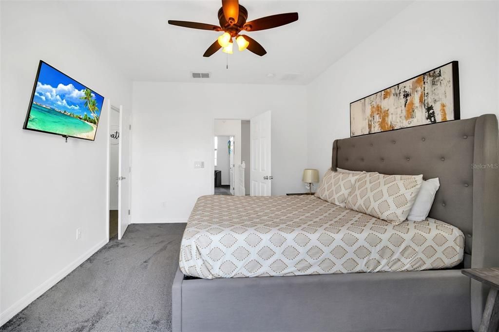 En Venta: $295,000 (3 camas, 3 baños, 1494 Pies cuadrados)