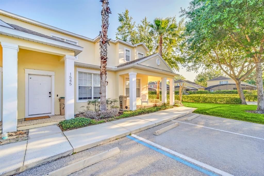 En Venta: $295,000 (3 camas, 3 baños, 1494 Pies cuadrados)