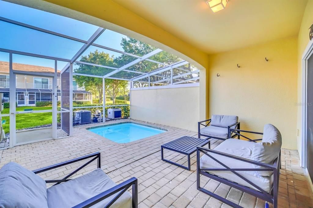 En Venta: $295,000 (3 camas, 3 baños, 1494 Pies cuadrados)