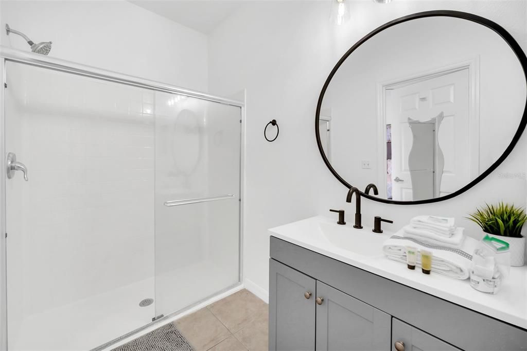 En Venta: $295,000 (3 camas, 3 baños, 1494 Pies cuadrados)