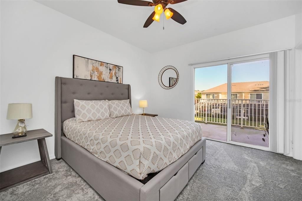 En Venta: $295,000 (3 camas, 3 baños, 1494 Pies cuadrados)