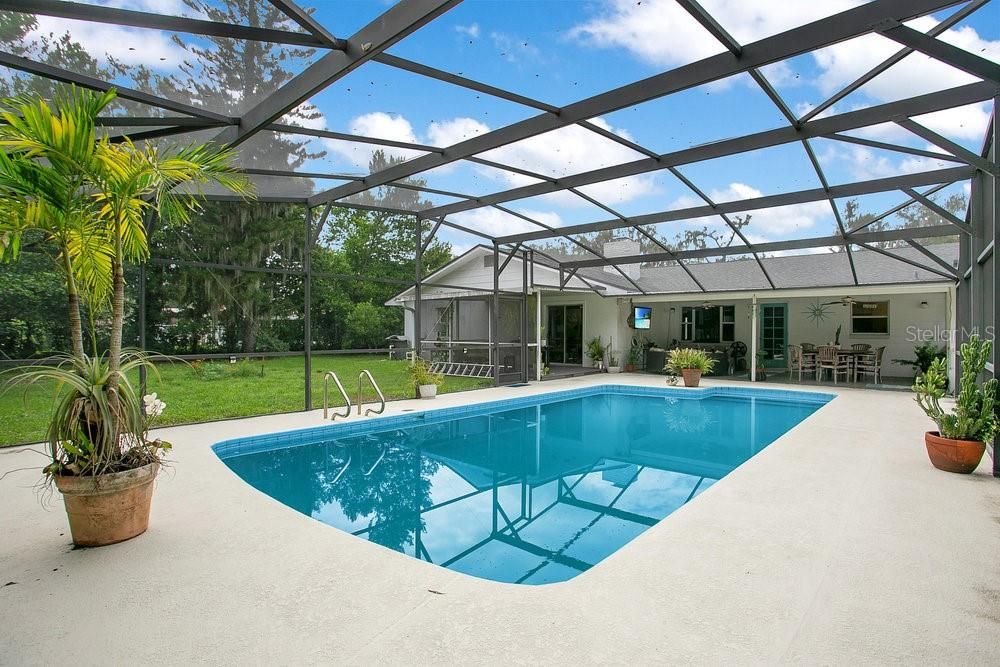 For Sale: $699,000 (4 beds, 2 baths, 2536 Square Feet)