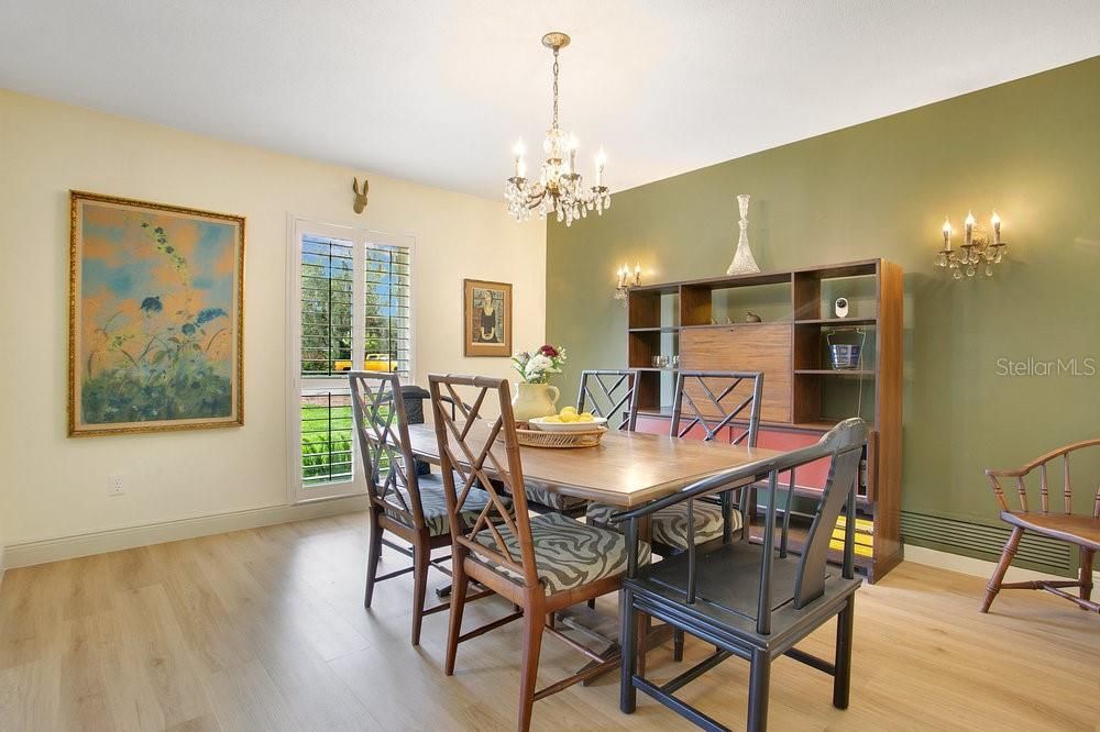 For Sale: $699,000 (4 beds, 2 baths, 2536 Square Feet)