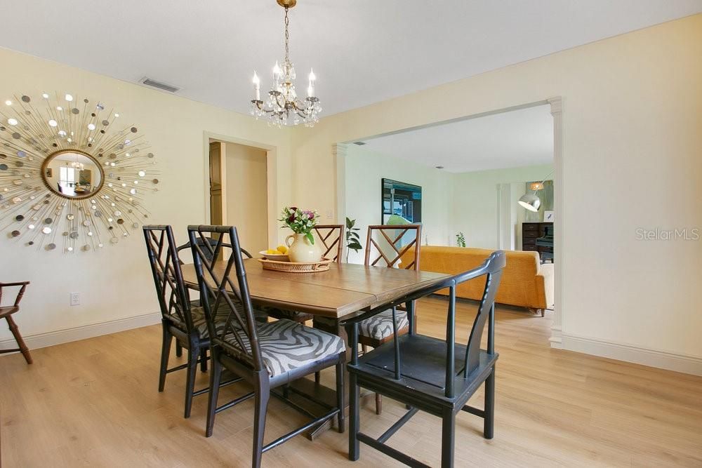 For Sale: $699,000 (4 beds, 2 baths, 2536 Square Feet)