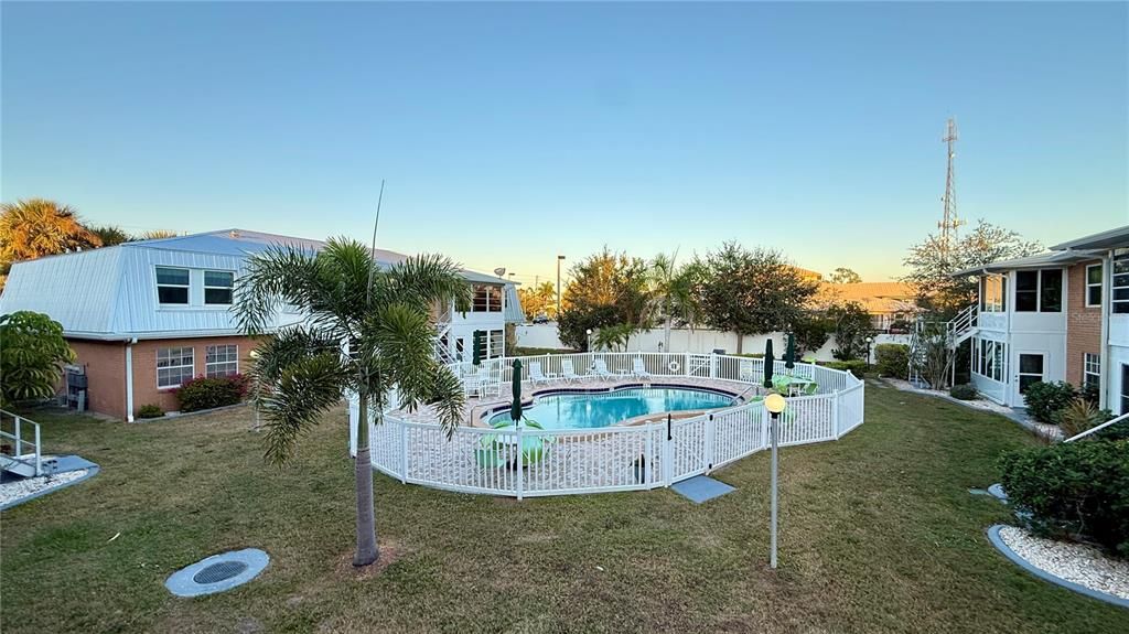 For Rent: $1,400 (2 beds, 2 baths, 1017 Square Feet)