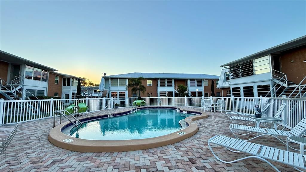 For Rent: $1,400 (2 beds, 2 baths, 1017 Square Feet)