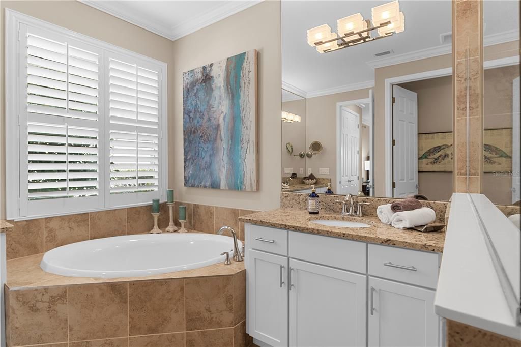 待售: $679,900 (2 贝兹, 2 浴室, 1900 平方英尺)