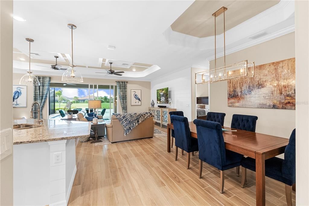 待售: $679,900 (2 贝兹, 2 浴室, 1900 平方英尺)