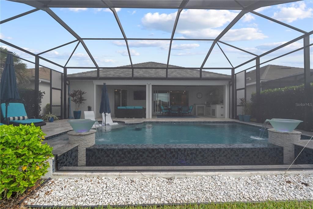 待售: $679,900 (2 贝兹, 2 浴室, 1900 平方英尺)