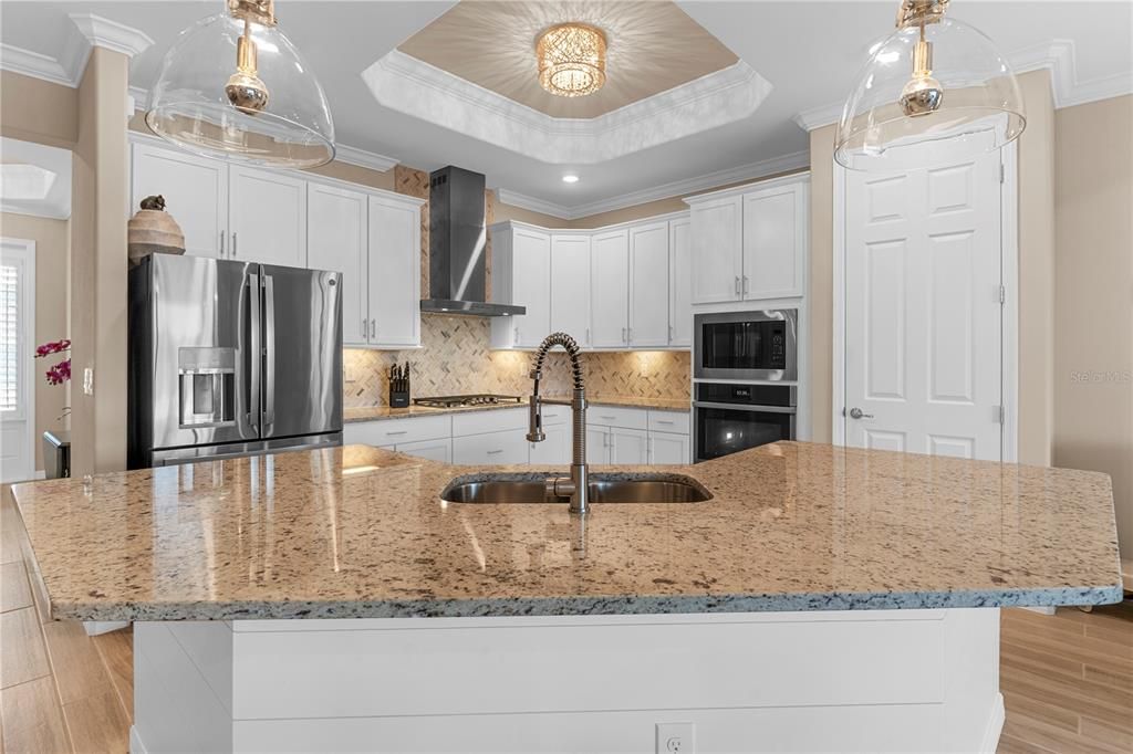 待售: $679,900 (2 贝兹, 2 浴室, 1900 平方英尺)