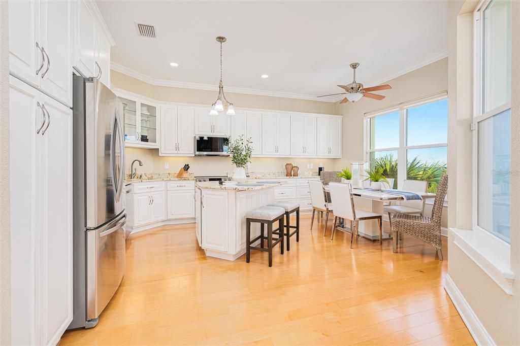 待售: $1,699,000 (5 贝兹, 4 浴室, 4472 平方英尺)