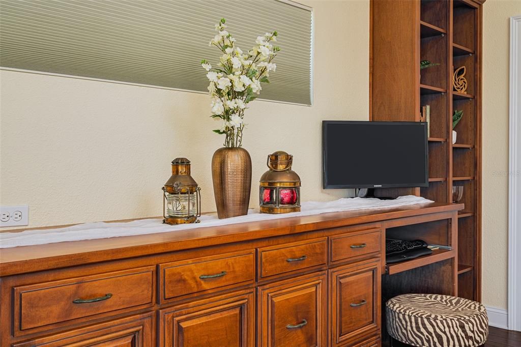 待售: $1,699,000 (5 贝兹, 4 浴室, 4472 平方英尺)