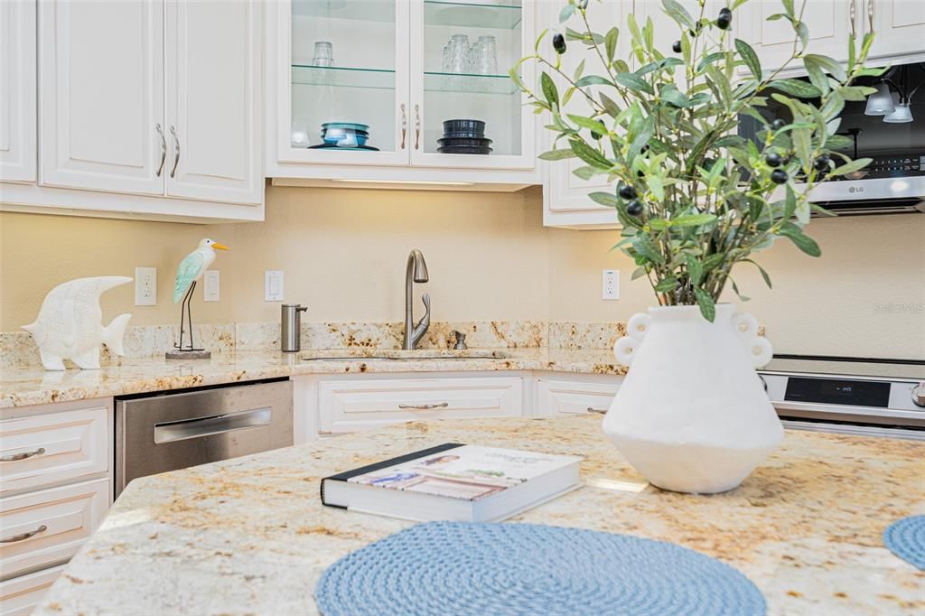 待售: $1,699,000 (5 贝兹, 4 浴室, 4472 平方英尺)