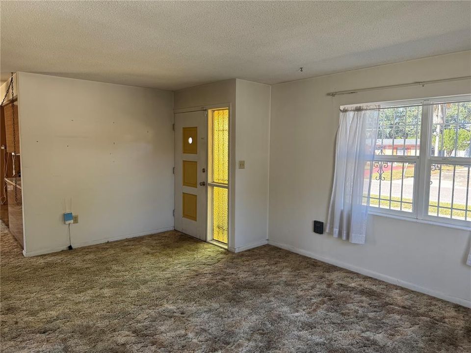 На продажу: $256,900 (3 спален, 2 ванн, 1254 Квадратных фут)