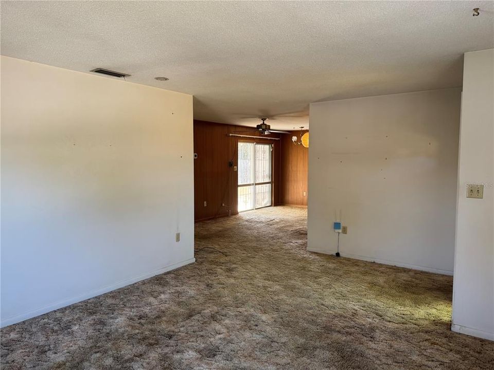 На продажу: $256,900 (3 спален, 2 ванн, 1254 Квадратных фут)