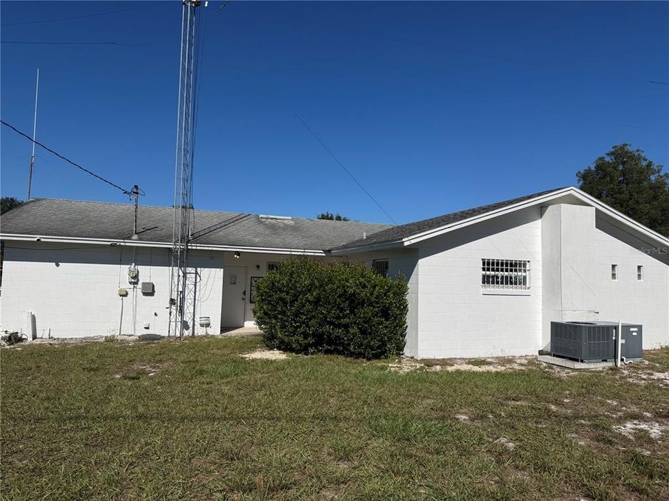 На продажу: $256,900 (3 спален, 2 ванн, 1254 Квадратных фут)