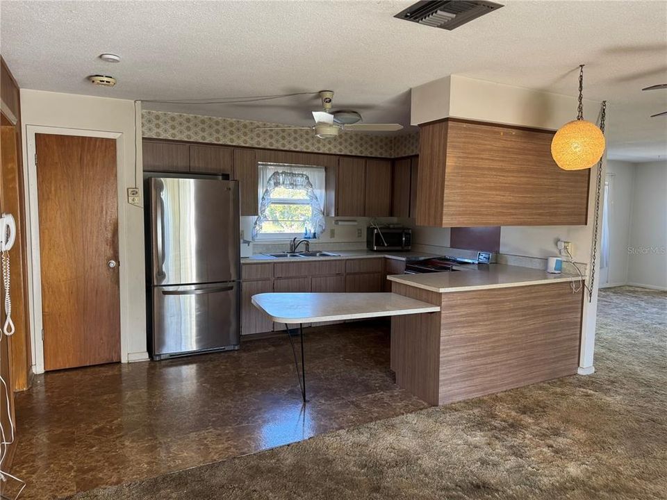 На продажу: $256,900 (3 спален, 2 ванн, 1254 Квадратных фут)