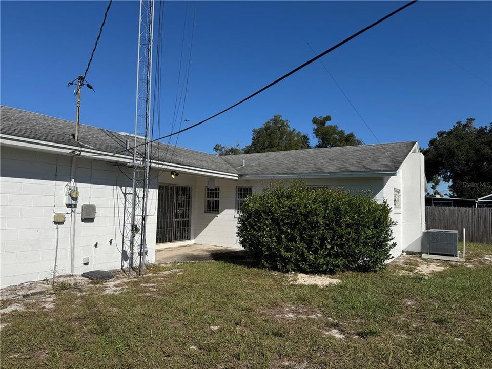 На продажу: $256,900 (3 спален, 2 ванн, 1254 Квадратных фут)