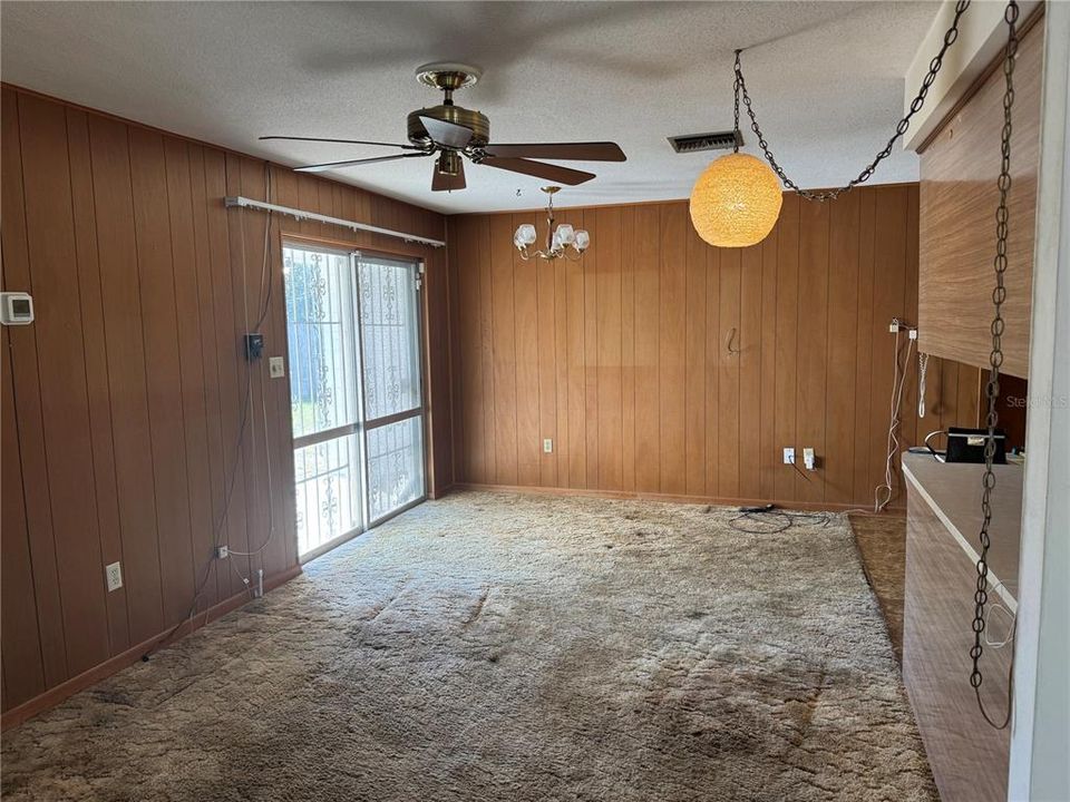 На продажу: $256,900 (3 спален, 2 ванн, 1254 Квадратных фут)