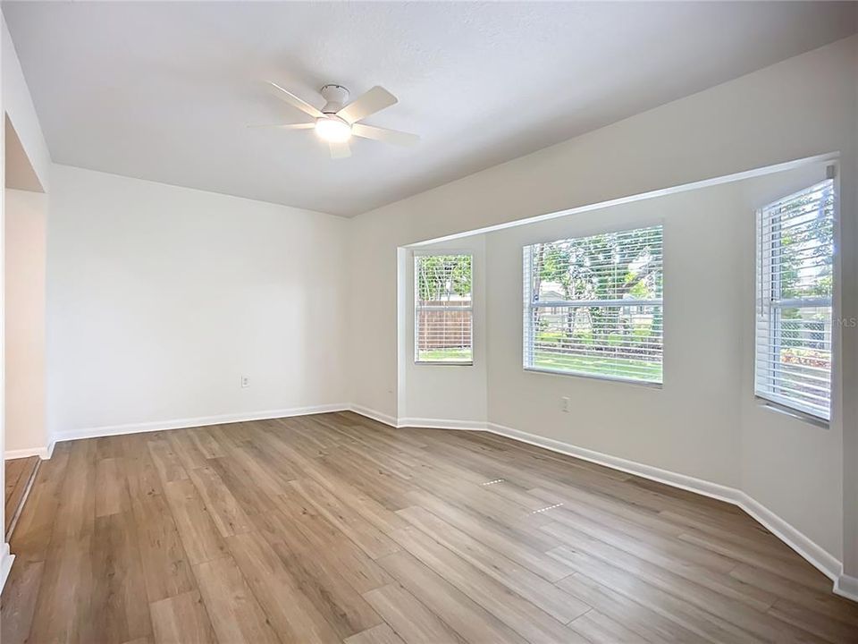 En Renta: $2,490 (3 camas, 2 baños, 1784 Pies cuadrados)