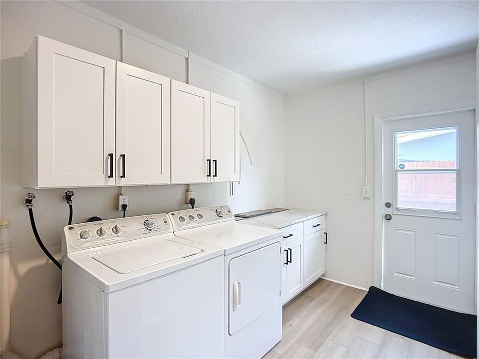 En Renta: $2,490 (3 camas, 2 baños, 1784 Pies cuadrados)