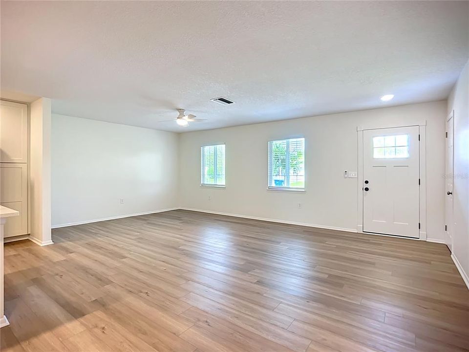 En Renta: $2,490 (3 camas, 2 baños, 1784 Pies cuadrados)