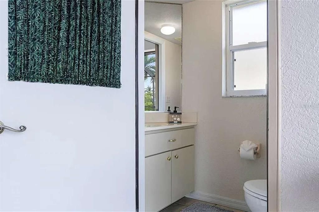 For Sale: $729,000 (3 beds, 2 baths, 2009 Square Feet)