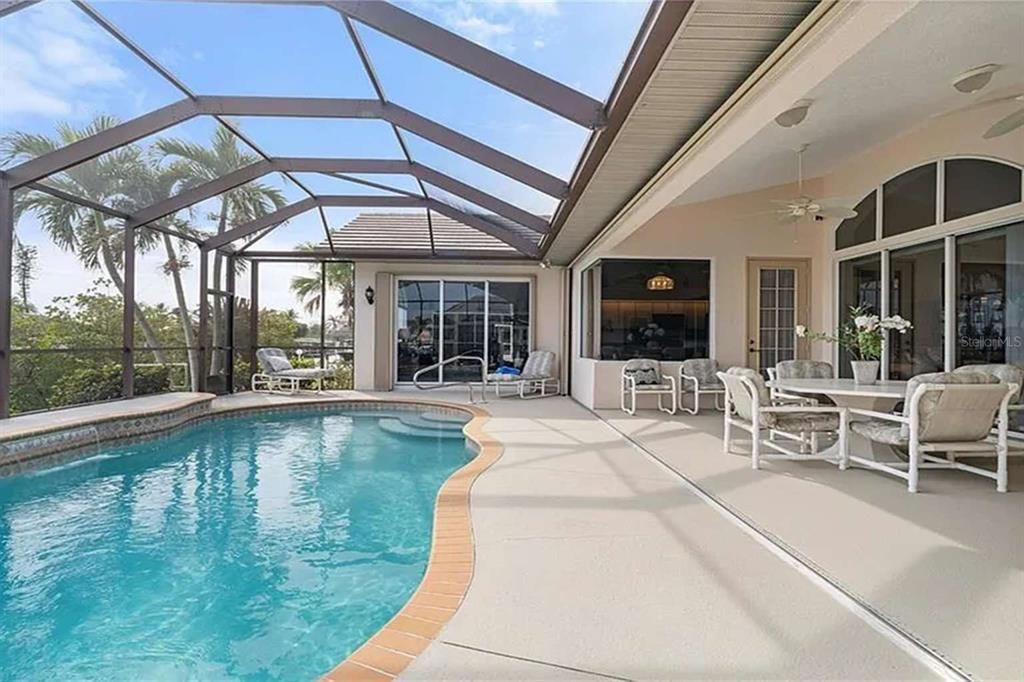 For Sale: $729,000 (3 beds, 2 baths, 2009 Square Feet)