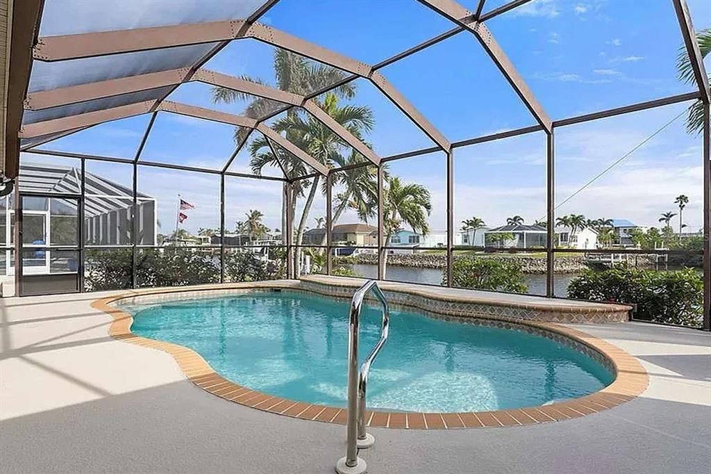 For Sale: $729,000 (3 beds, 2 baths, 2009 Square Feet)