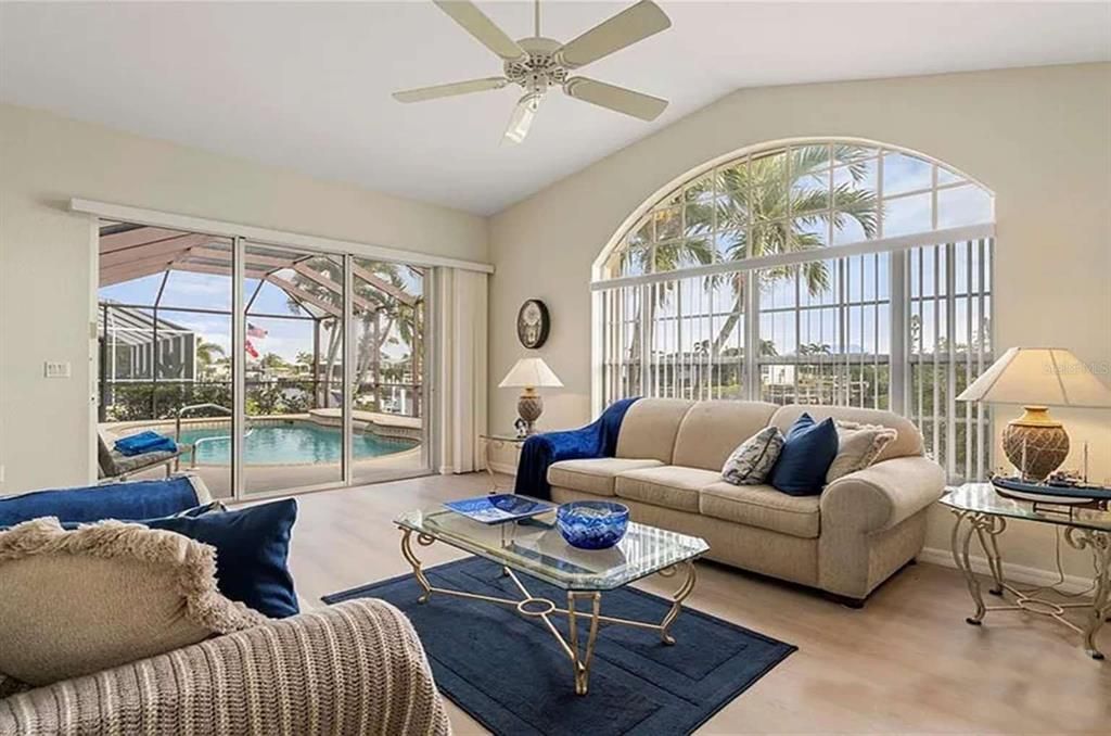 For Sale: $729,000 (3 beds, 2 baths, 2009 Square Feet)