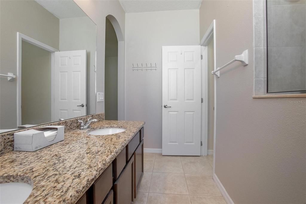 For Sale: $389,000 (4 beds, 2 baths, 1842 Square Feet)