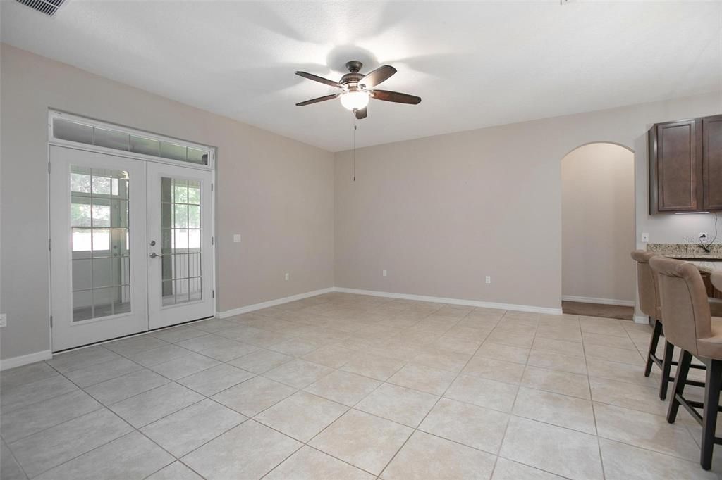 For Sale: $389,000 (4 beds, 2 baths, 1842 Square Feet)